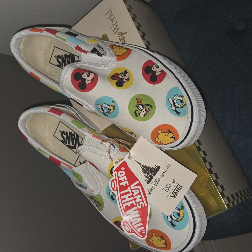 Vans Disney 50th Anniversary Classic Slip-On Disney Character Buttons M 7 W 8.5